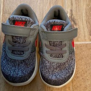 Toddler boy Nike sneakers size 7c